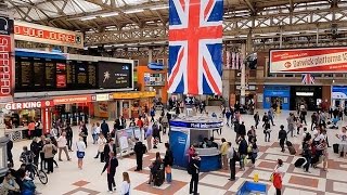 A Walk Through The London Victoria Station London England [upl. by Alcine]